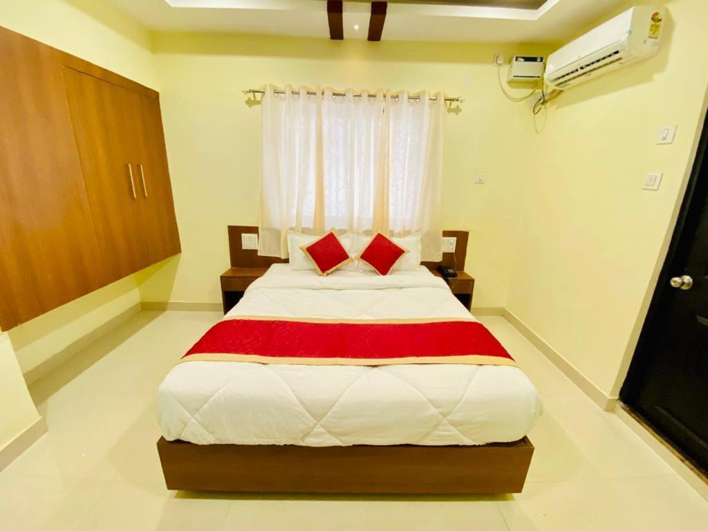 Prabhuvihar Residency Otel Porvorim Dış mekan fotoğraf