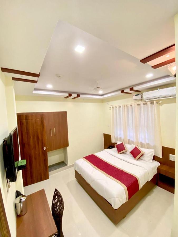 Prabhuvihar Residency Otel Porvorim Dış mekan fotoğraf